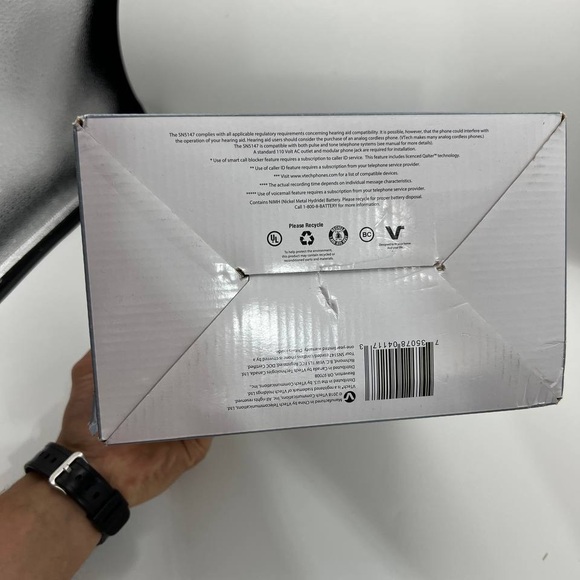 Vtech CareLine SN5147 Amplified Corded/Cordless Phone with Answering System - Picture 4 of 6